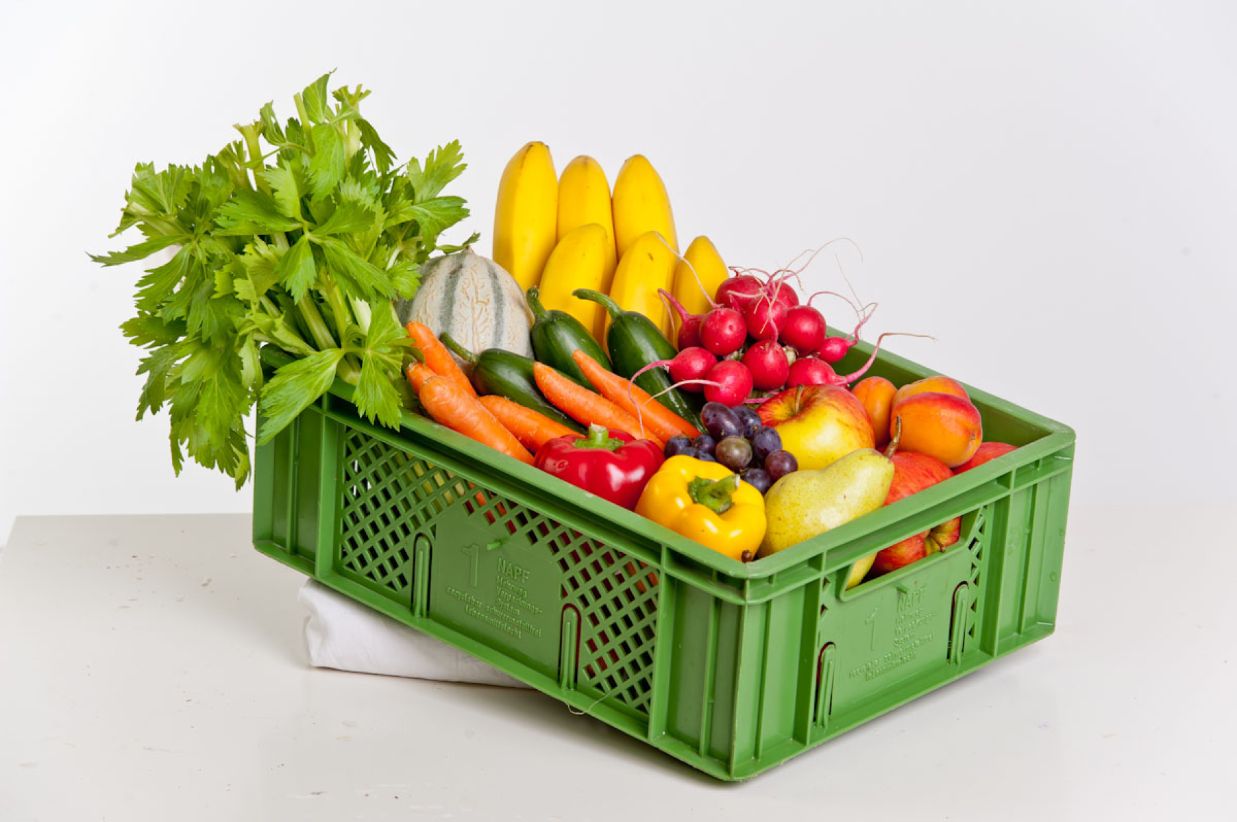 Dreier Wochenmix; Obst, Gemüse, Salat